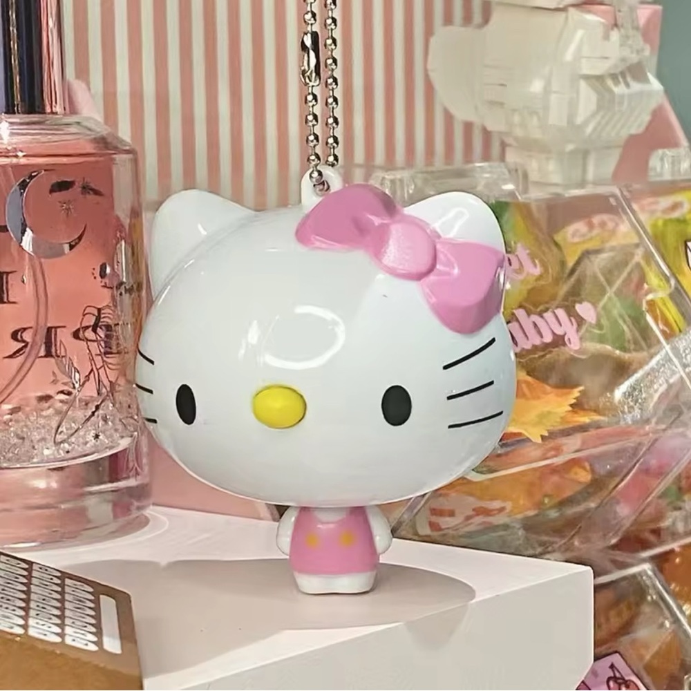 Hello Kitty Measure tape Keychain / bag charm Mini Measuring Tape Ruler, New